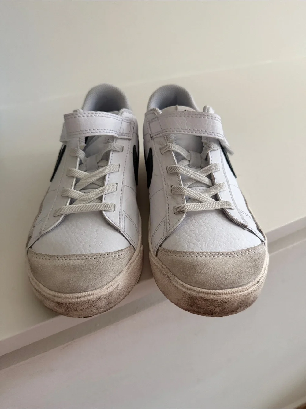 Nike Kids White Sneakers with Dark Green Swoosh